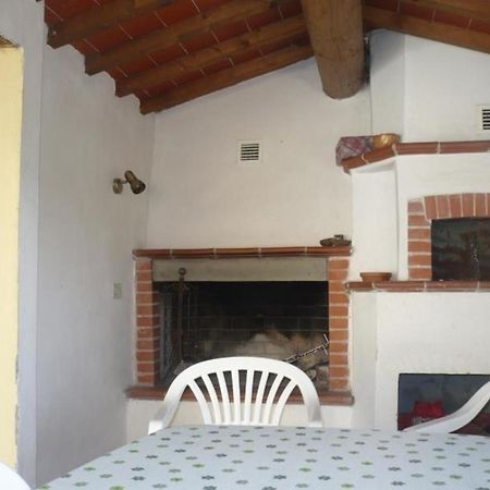 Charmantes Ferienhaus In Piani Della Rugginosa Mit Grossem Garten Реджелло Экстерьер фото