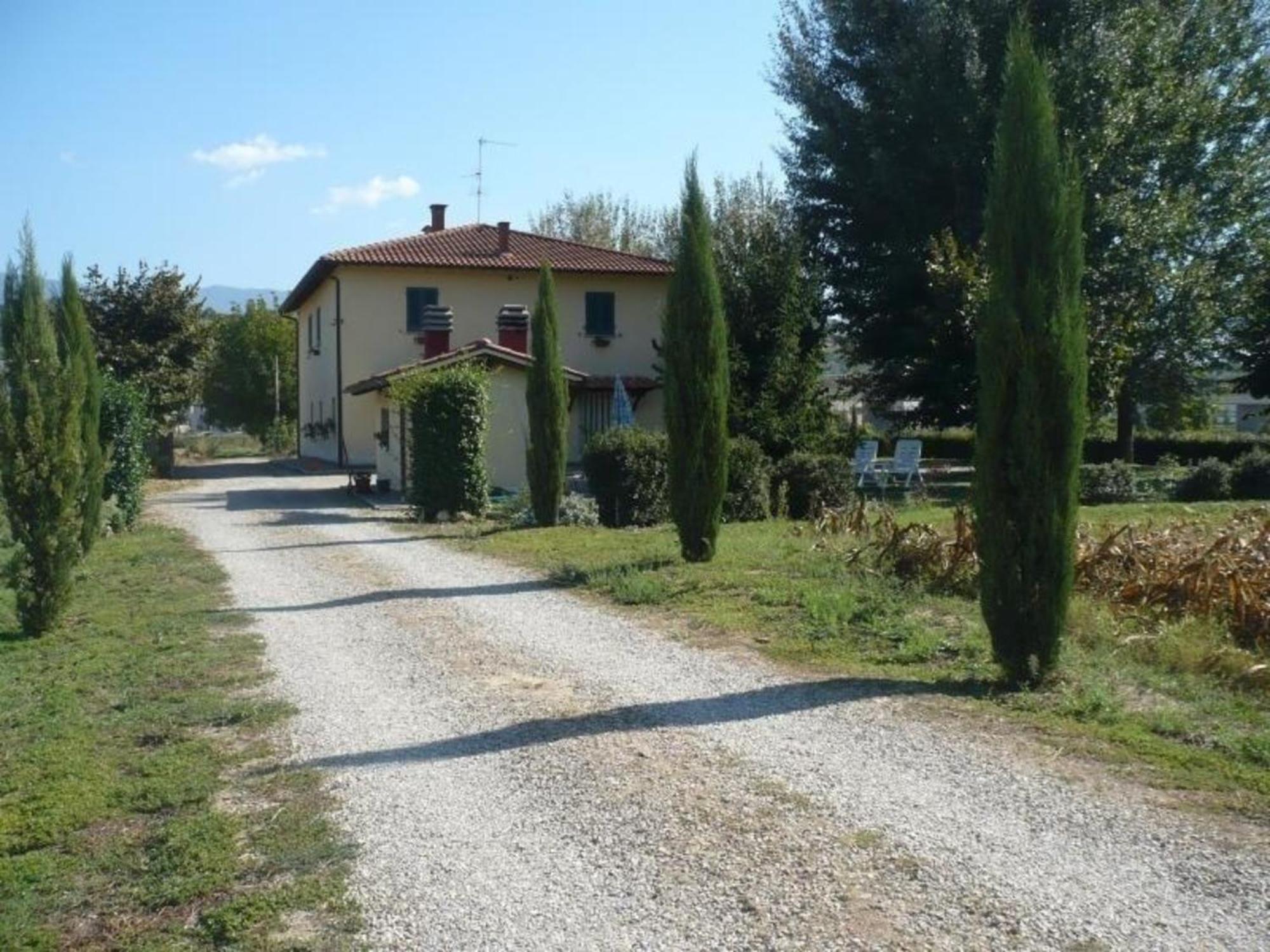 Charmantes Ferienhaus In Piani Della Rugginosa Mit Grossem Garten Реджелло Экстерьер фото